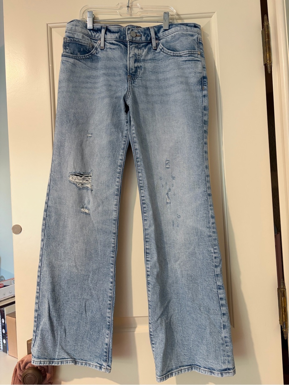 Express Light Wash Low Rise Boot Cut Distressed Jeans Size 4 Short